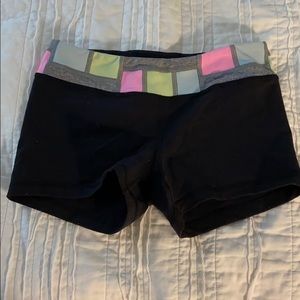 Ivivva booty shorts